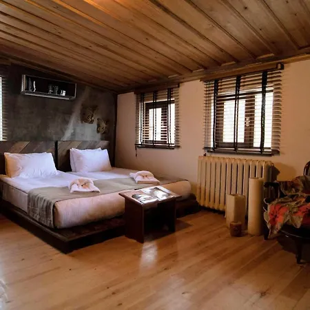Maria Balat Aparthotel *