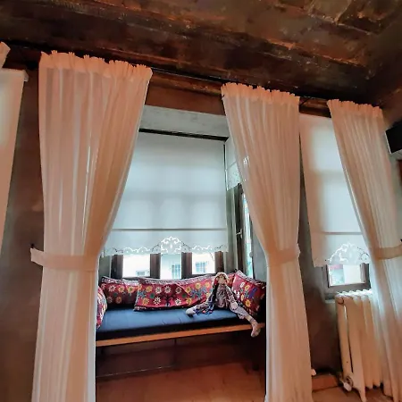 Maria Balat Aparthotel *