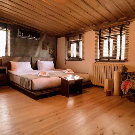 Maria Balat Aparthotel