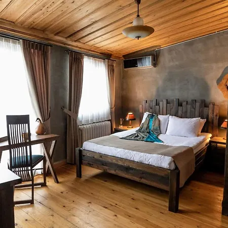 Aparthotel Maria Balat *