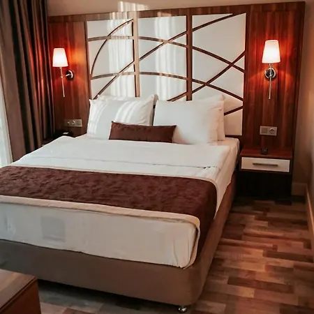 Hotel The Grand Mira Business Hotel