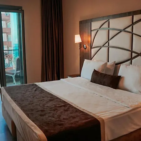 Hotel The Grand Mira Business Hotel
