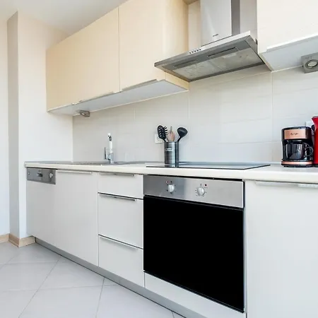 Apartment Superb Flat Close To Saw With Shared Pool In Tuzla Istanbul