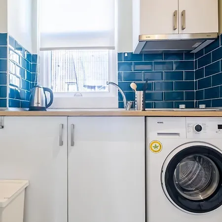 Delightful Flat Near Taksim Square In Sisli Apartment