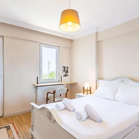 Flat With Shared Pool Near Sabiha Gokcen Airport İstanbul