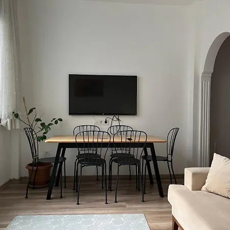 Centrally Located, 2+1 House In Taksim, Cihangir Istanbul