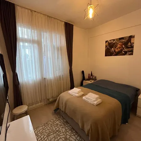 Apartment Centrally Located, 2+1 House In Taksim, Cihangir Istanbul