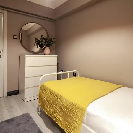Comfy Apartment *