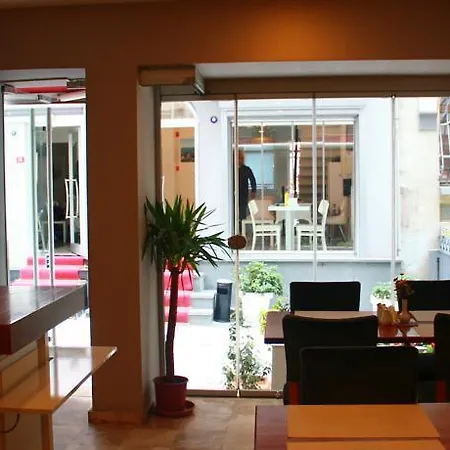 Hotell Alyon 3*