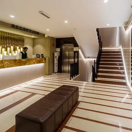 Aprilis - Special Category Hotell 4*