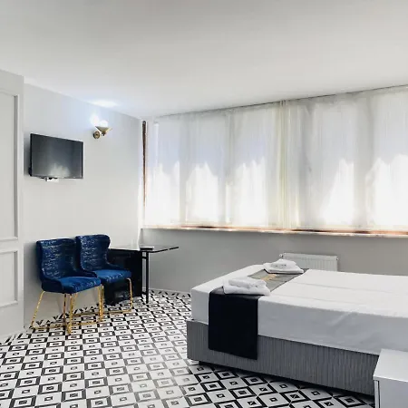 Pleasant Studio Flat In Kabatas Beyoglu Istanbul