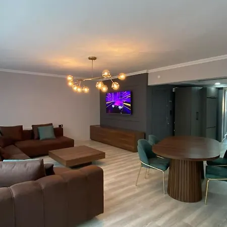 Whole At The Heart Of Sisli Nisantasi K