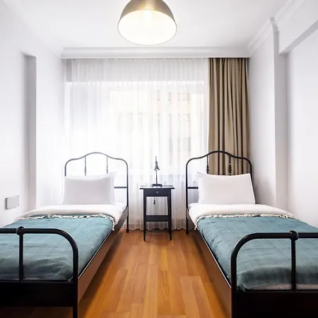 Centrally Located Sleek And Modern Flat In Sisli Istanbul