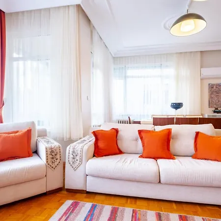 Cozy Flat Near Bagdat Street In Suadiye Istanbul