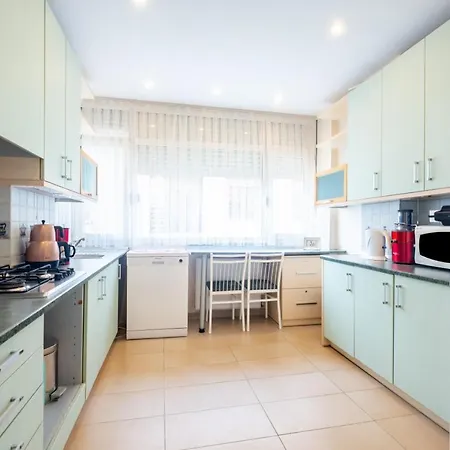 Apartment Cozy Flat Near Bagdat Street In Suadiye Istanbul