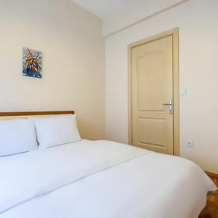 Cozy Flat Near Bagdat Street In Suadiye Apartment