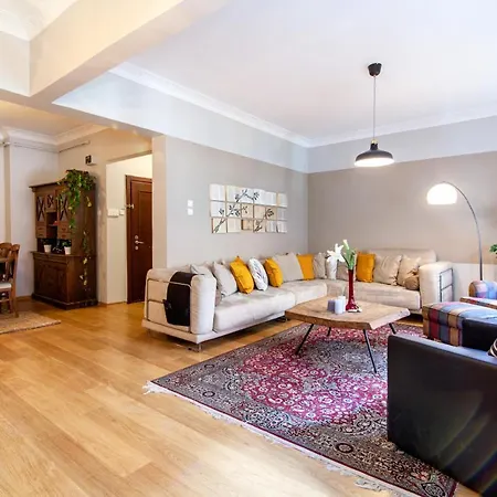 Apartment Vibrant Flat With Balcony In Sisli Istanbul