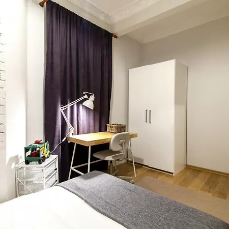 Vibrant Flat With Balcony In Sisli Apartment *