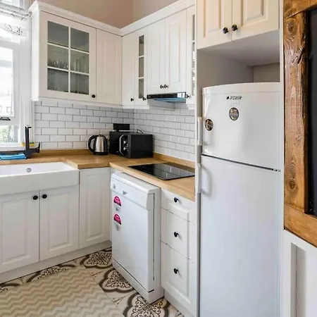 3 Bedroom Historic Near To Galata Tower Istanbul