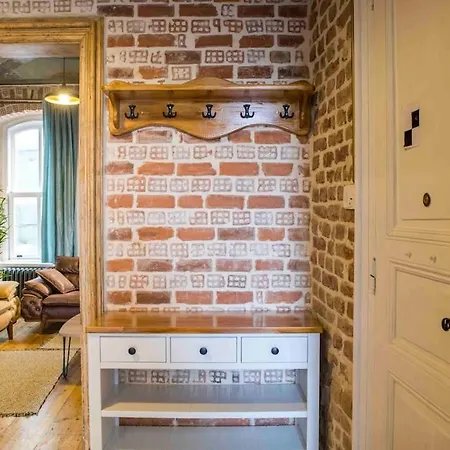 3 Bedroom Historic Near To Galata Tower Apartment *
