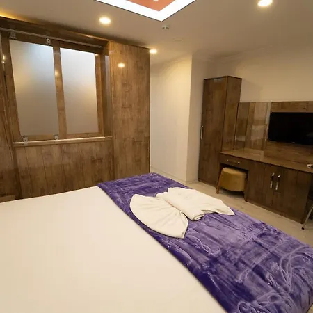 Zin Hotel