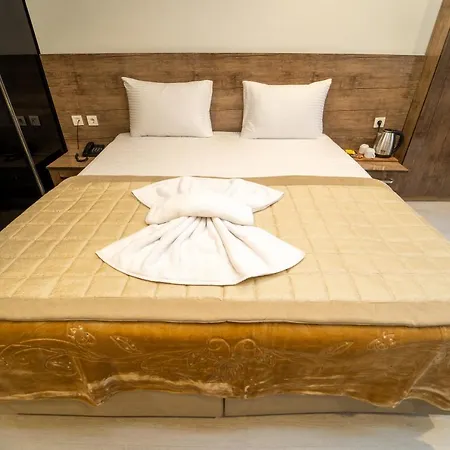 Zin Hotel