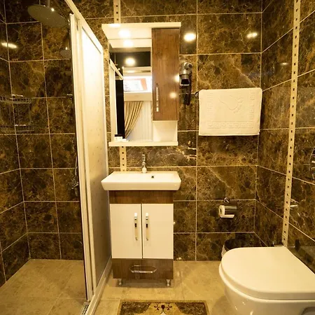 Zin Hotel