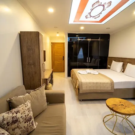 Zin Hotel 3*