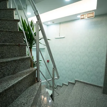 Hotel Zin 3*