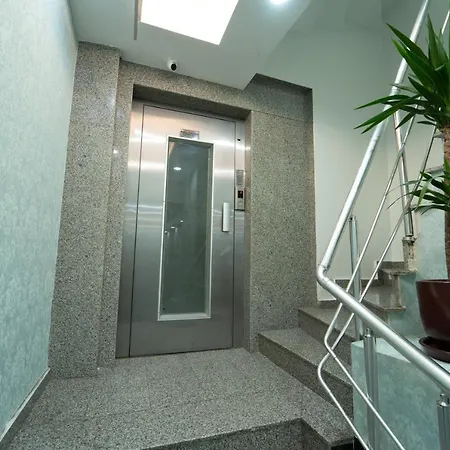 Zin Hotel 3*