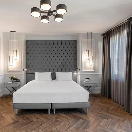 Wish Sisli מלון 5*