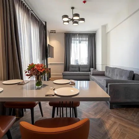 Wish Sisli מלון 5*