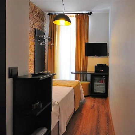 Hotel Pera Luna 3*