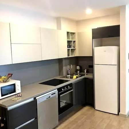 Secured Lux 2 + 1 - Gym, Sauna & Parking Apartment Istanbul