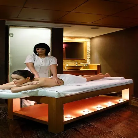 Darkhill Hotel 4*