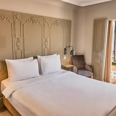 The Cettia 4*