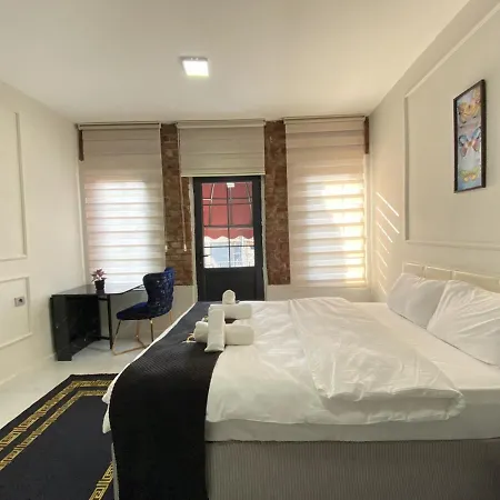 Central And Comfy Flat With Balcony In Beyoglu * Istanbul