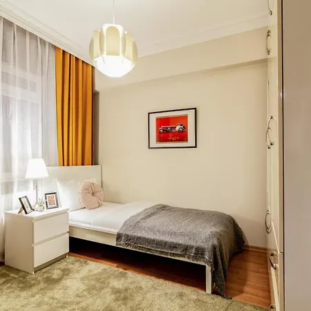 Central And Convenient Flat In Sisli Apartment *