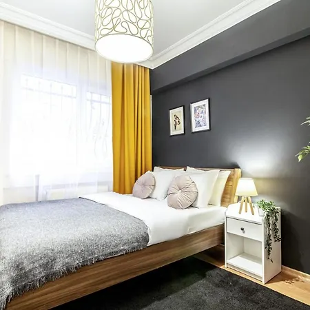 Central And Convenient Flat In Sisli