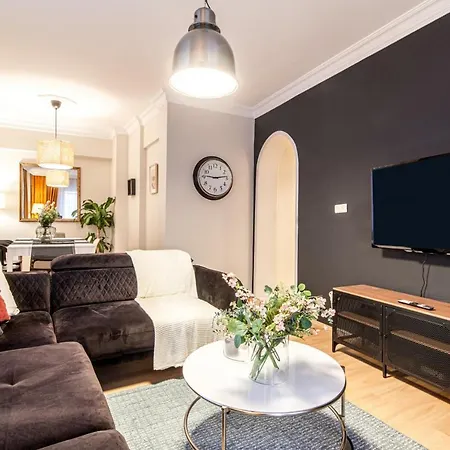 Apartment Central And Convenient Flat In Sisli