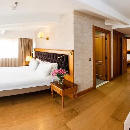 Aprilis - Special Category Hotell Istanbul