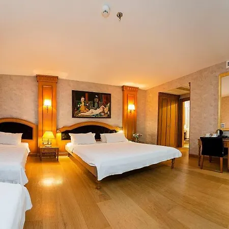 Aprilis - Special Category Hotell Istanbul
