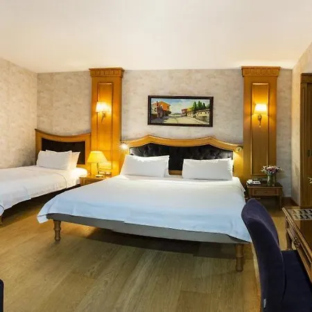 Aprilis - Special Category Hotell 4*