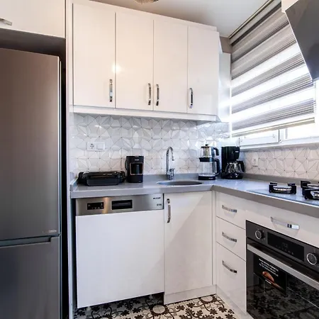 Apartment Modern Flat Close To Istiklal Street With Balcony Istanbul