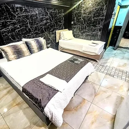 Deniz Taksim Hotel *