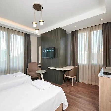 Livinton Atasehir Hotel *