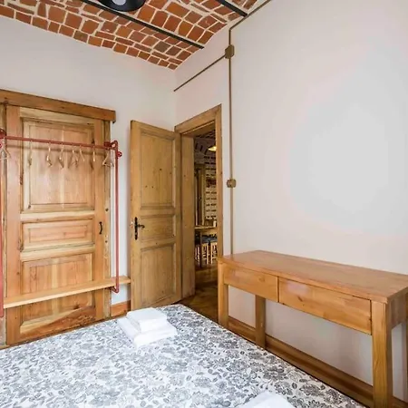 3 Bedroom Historic Near To Galata Tower Apartment