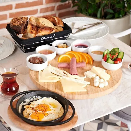 Livinton Atasehir Hotel