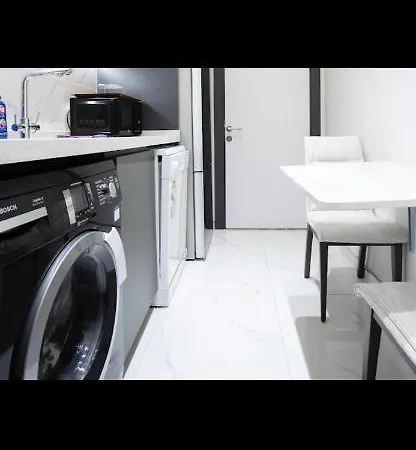 Apartment Right Next To The Cevahirshopping Center *