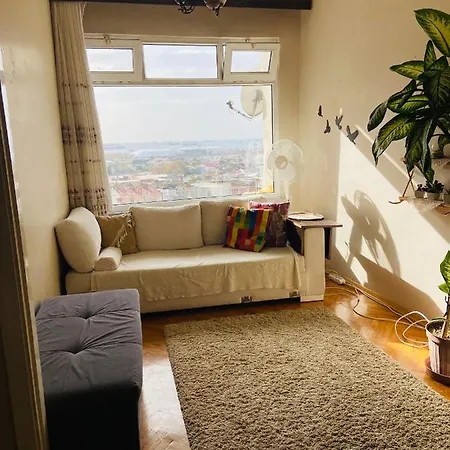 Deniz Manzarali Genis Konforlu Daire Apartment